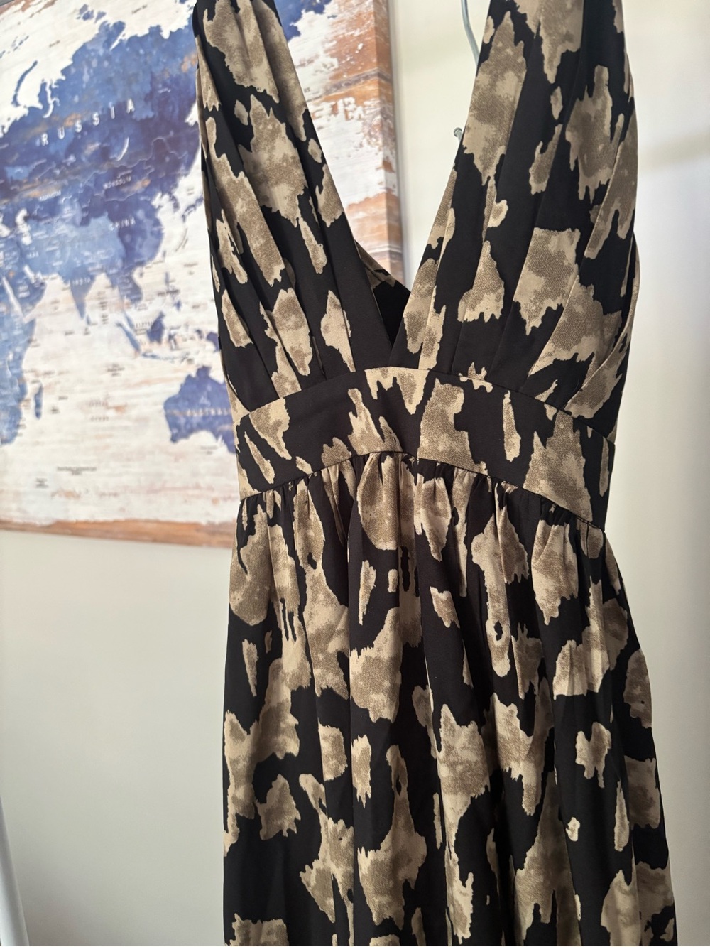 SHEIN Black and Gold Abstract V-Neck Maxi Dress